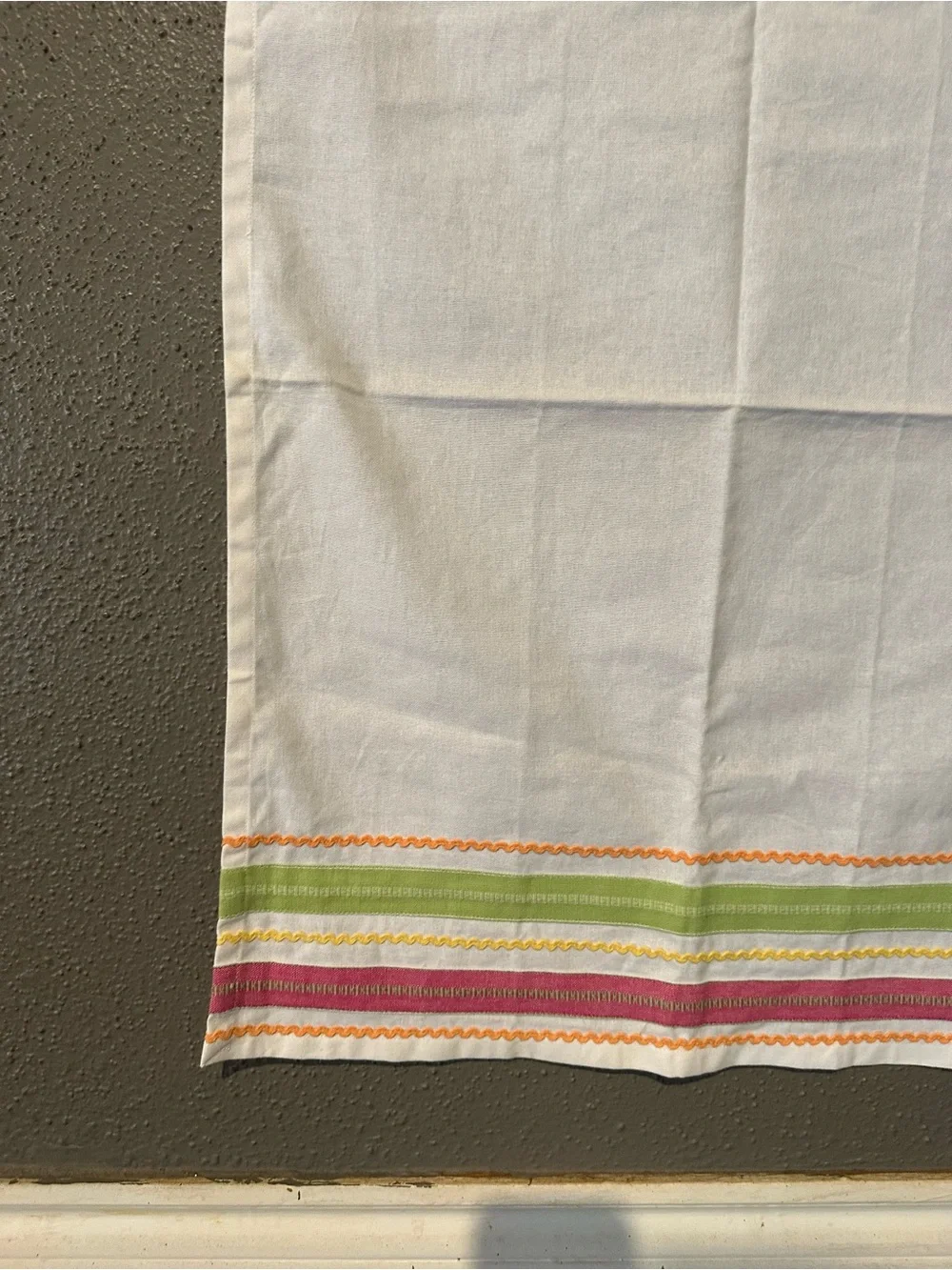 Crate&Barrel Jardin Ribbon Dishtowel